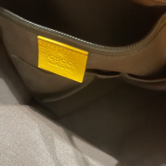 Authentic Gucci purse FINAL SALE/NO RETURNS OR EXCHANGE - Picture 6 of 7